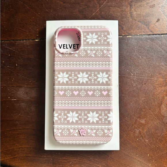 Velvet Caviar - chai latte sweater iPhone case - Picture 6 of 9